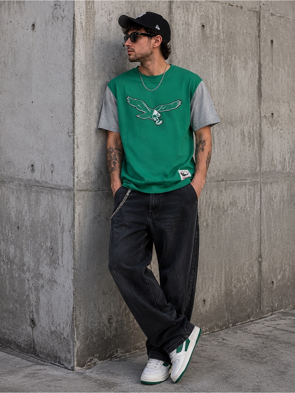 Mitchell & Ness Throwback Philadelphia Eagles Kelly Green Crewneck Tee